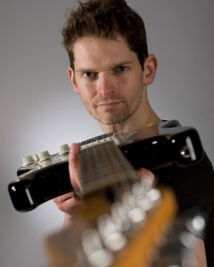 Stuart Bahn guitarist