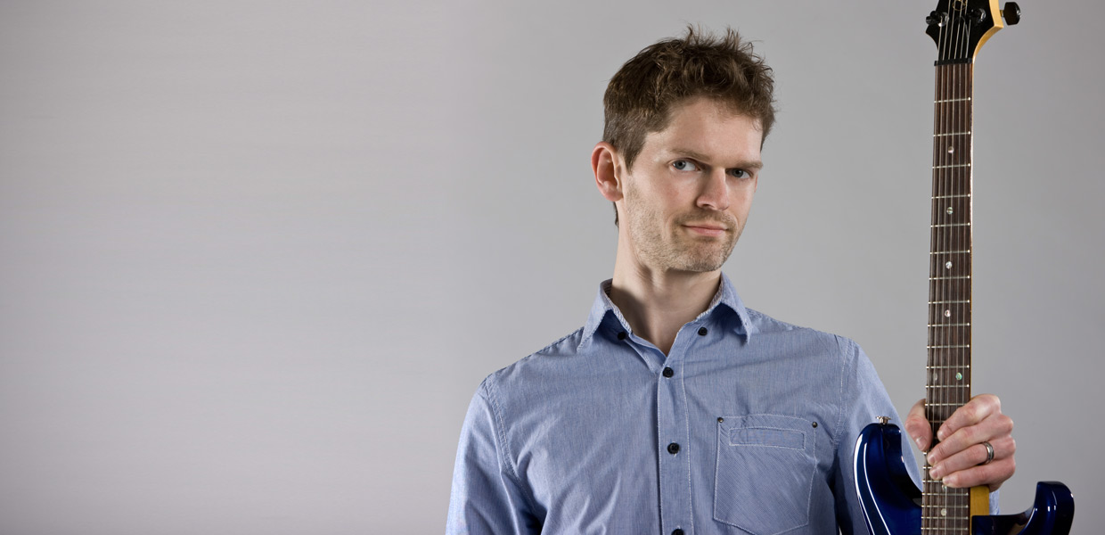 Stuart Bahn guitarist and guitar teacher